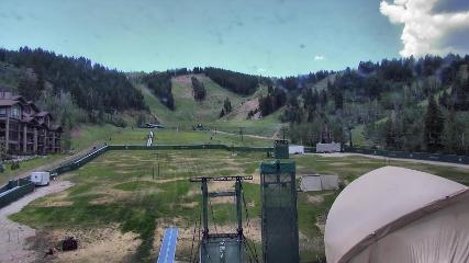 Deer Valley: Snow park lodge (deervalley.com)