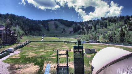 Deer Valley: Snow park lodge (deervalley.com)