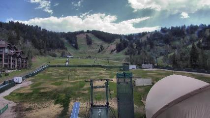 Deer Valley: Snow park lodge (deervalley.com)