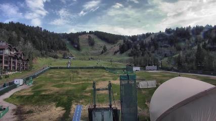 Deer Valley: Snow park lodge (deervalley.com)