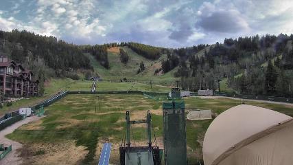 Deer Valley: Snow park lodge (deervalley.com)