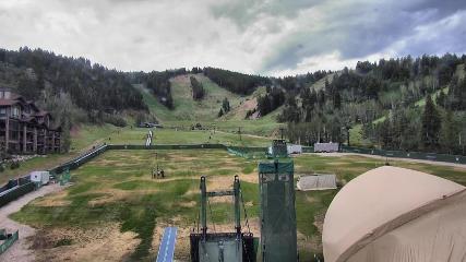 Deer Valley: Snow park lodge (deervalley.com)