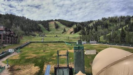 Deer Valley: Snow park lodge (deervalley.com)
