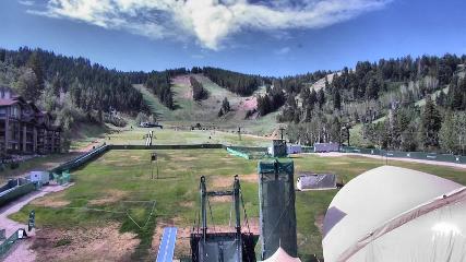 Deer Valley: Snow park lodge (deervalley.com)