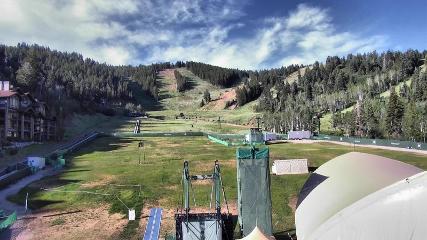 Deer Valley: Snow park lodge (deervalley.com)