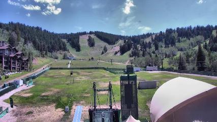 Deer Valley: Snow park lodge (deervalley.com)