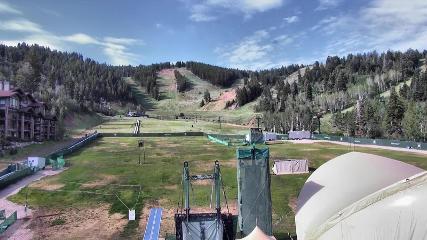 Deer Valley: Snow park lodge (deervalley.com)