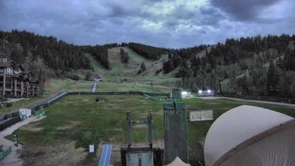 Deer Valley: Snow park lodge (deervalley.com)