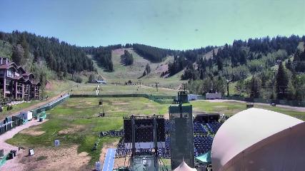 Deer Valley: Snow park lodge (deervalley.com)