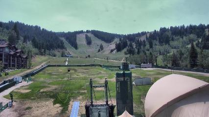 Deer Valley: Snow park lodge (deervalley.com)