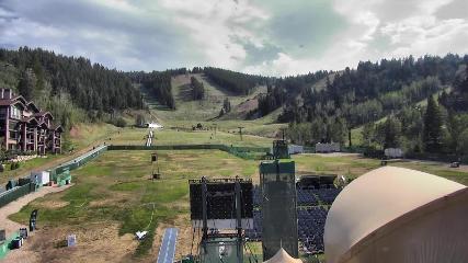 Deer Valley: Snow park lodge (deervalley.com)