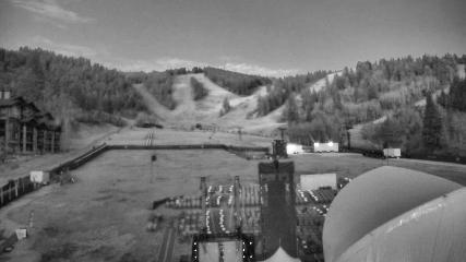 Deer Valley: Snow park lodge (deervalley.com)