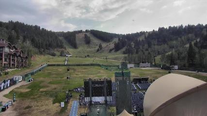 Deer Valley: Snow park lodge (deervalley.com)
