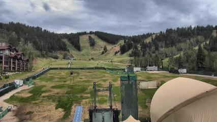 Deer Valley: Snow park lodge (deervalley.com)