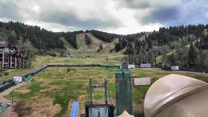 Deer Valley: Snow park lodge (deervalley.com)