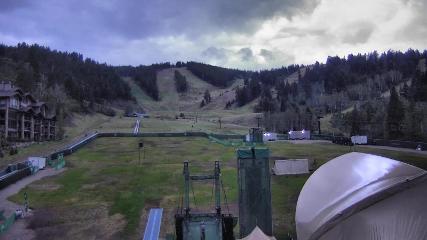 Deer Valley: Snow park lodge (deervalley.com)