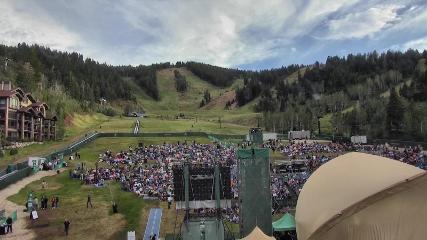 Deer Valley: Snow park lodge (deervalley.com)