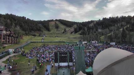 Deer Valley: Snow park lodge (deervalley.com)