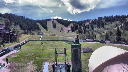 Deer Valley: Snow park lodge (deervalley.com)