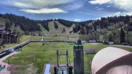 Deer Valley: Snow park lodge (deervalley.com)