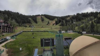 Deer Valley: Snow park lodge (deervalley.com)
