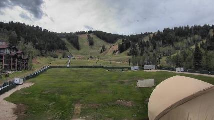 Deer Valley: Snow park lodge (deervalley.com)