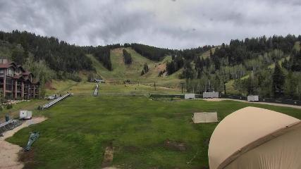 Deer Valley: Snow park lodge (deervalley.com)