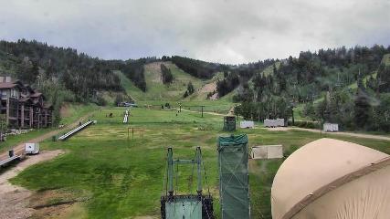 Deer Valley: Snow park lodge (deervalley.com)
