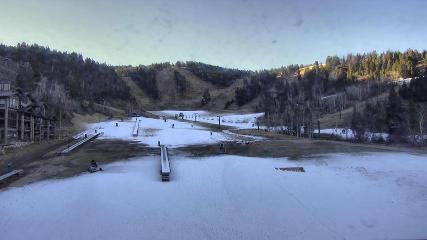 Deer Valley: Snow park lodge (deervalley.com)