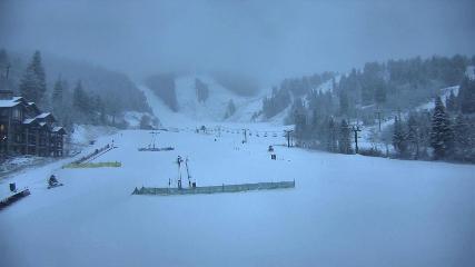 Deer Valley: Snow park lodge (deervalley.com)