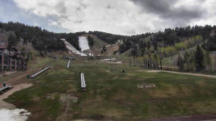 Deer Valley: Snow park lodge (deervalley.com)