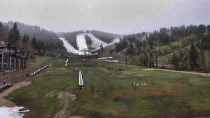Deer Valley: Snow park lodge (deervalley.com)