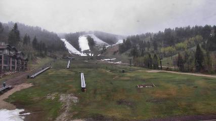 Deer Valley: Snow park lodge (deervalley.com)