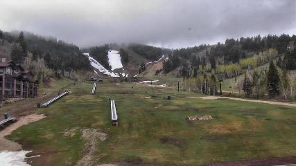 Deer Valley: Snow park lodge (deervalley.com)