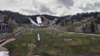 Deer Valley: Snow park lodge (deervalley.com)