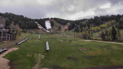 Deer Valley: Snow park lodge (deervalley.com)