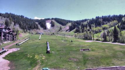 Deer Valley: Snow park lodge (deervalley.com)
