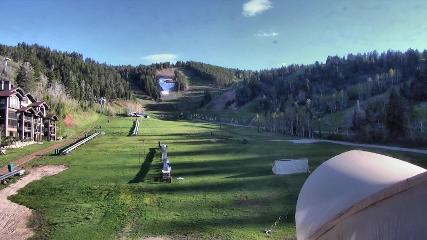 Deer Valley: Snow park lodge (deervalley.com)