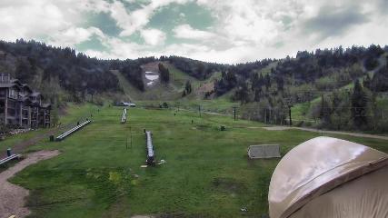 Deer Valley: Snow park lodge (deervalley.com)