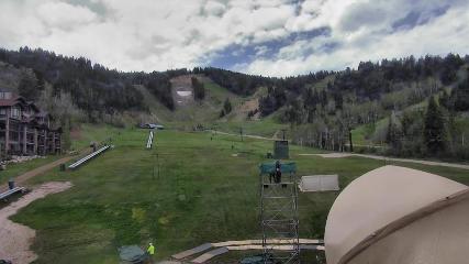 Deer Valley: Snow park lodge (deervalley.com)