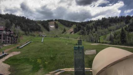 Deer Valley: Snow park lodge (deervalley.com)