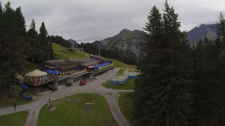 Webcam Elm: Sportbahnen Ämpächli