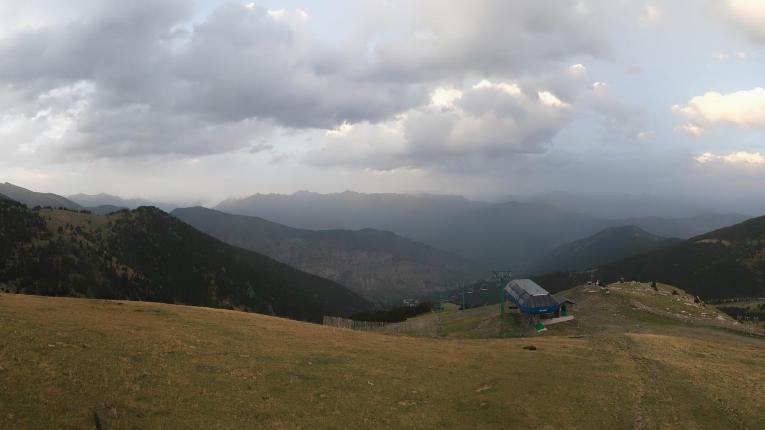 Webcam Espot Esquí: Panoramica 2400m