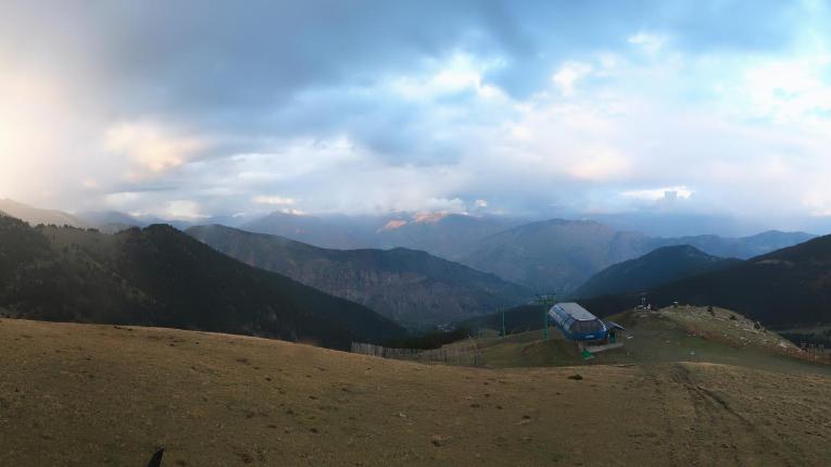 Webcam Espot Esquí: Panoramica 2400m