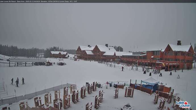 Webcam Fernie: Lodge of Ten Peaks