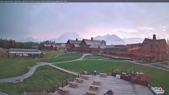 Webcam Fernie: Lodge of Ten Peaks