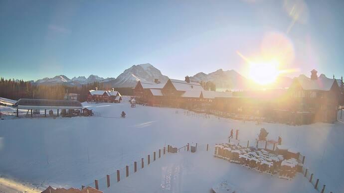 Webcam Fernie: Lodge of Ten Peaks