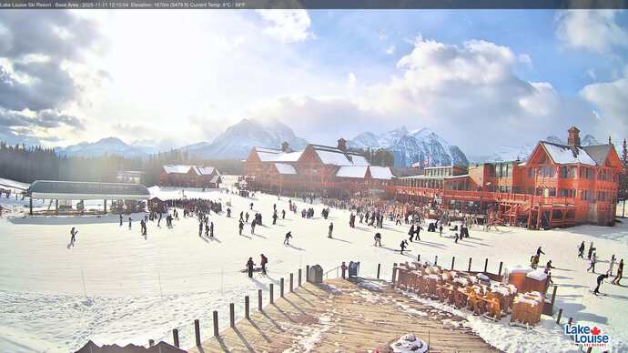 Webcam Fernie: Lodge of Ten Peaks