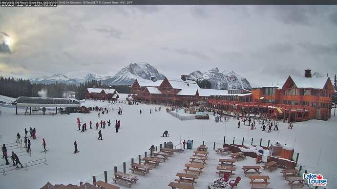 Webcam Fernie: Lodge of Ten Peaks