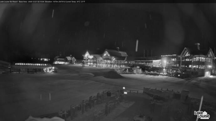 Webcam Fernie: Lodge of Ten Peaks